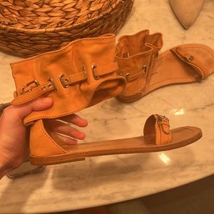 Authentic Marc Jacobs leather sandals! 6.5.